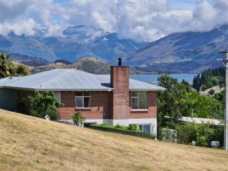 Kowhai Studio -private opposite golf course in central Wanaka, Wanaka, New Zealand