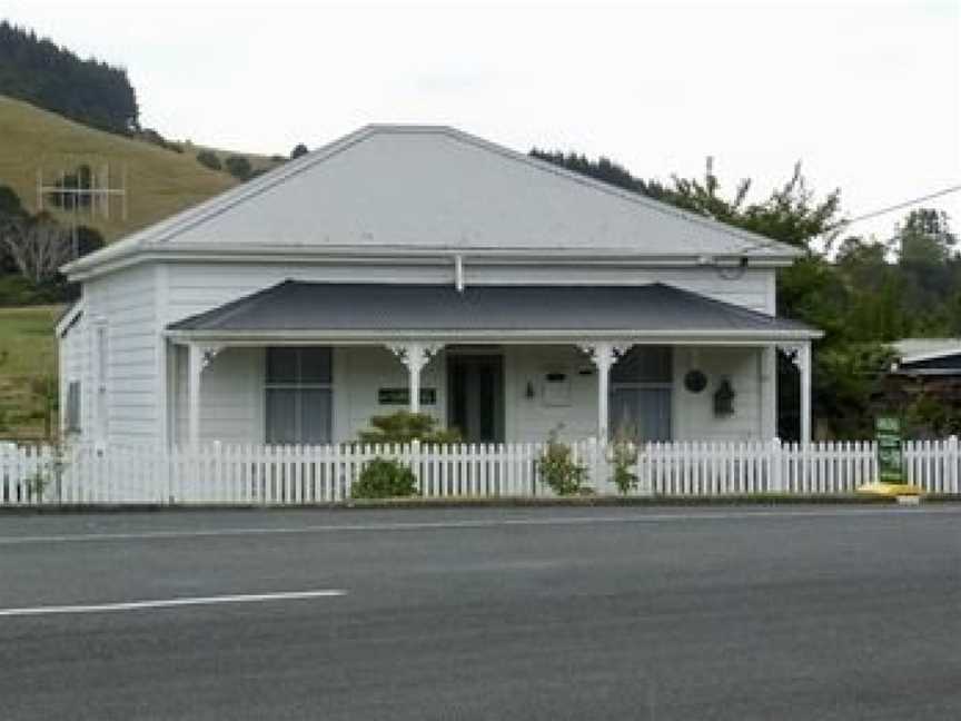 Landfall Cottage, Morningside, New Zealand