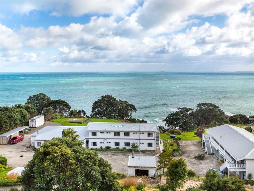 Lottin Point Motel, Waihau Bay, New Zealand