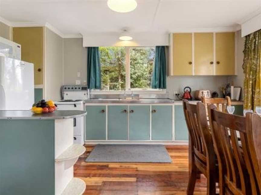 Cedar Cottage - Tauranga Taupo Holiday Home, Kuratau, New Zealand