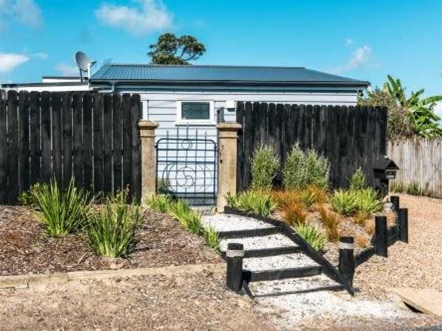 Pohutukawa Cottage, Waiheke Island, Waiheke Island (Suburb), New Zealand