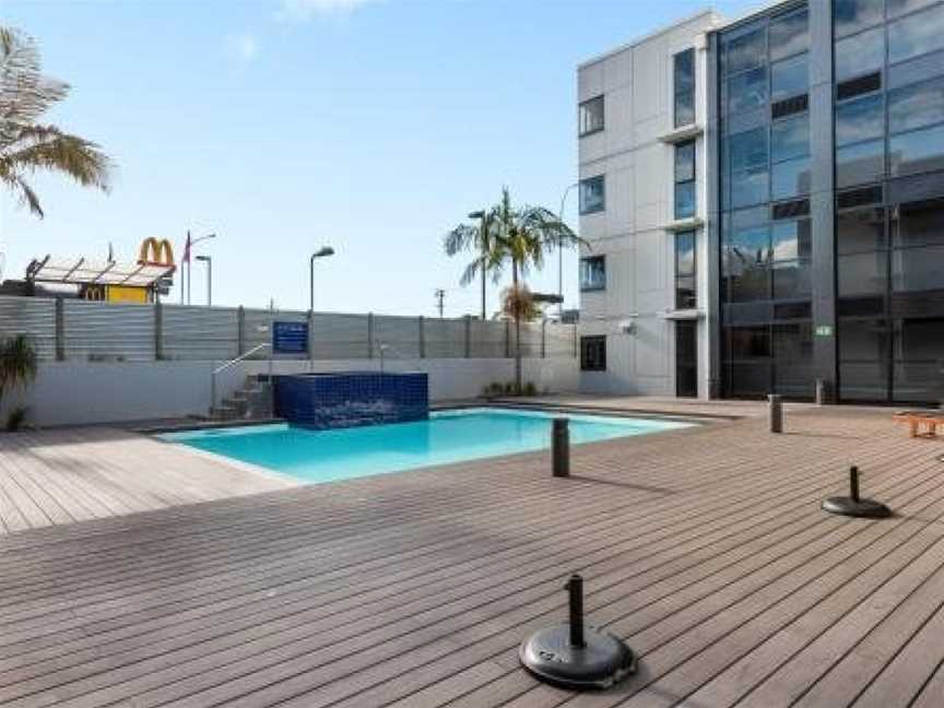 Central Mount Apartment, Quiet and Spacious with Pool, Tauranga (Suburb), New Zealand