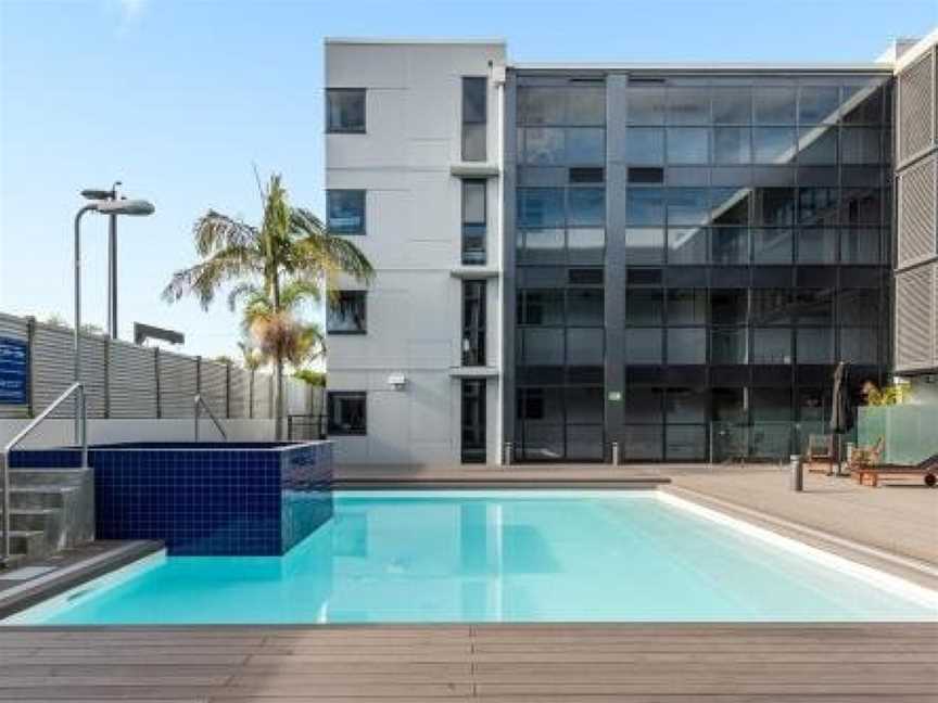 Central Mount Apartment, Quiet and Spacious with Pool, Tauranga (Suburb), New Zealand
