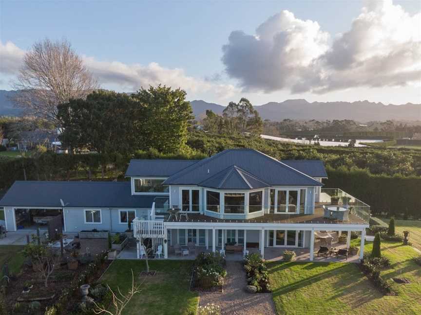 RIDGETON, Omokoroa Beach, New Zealand