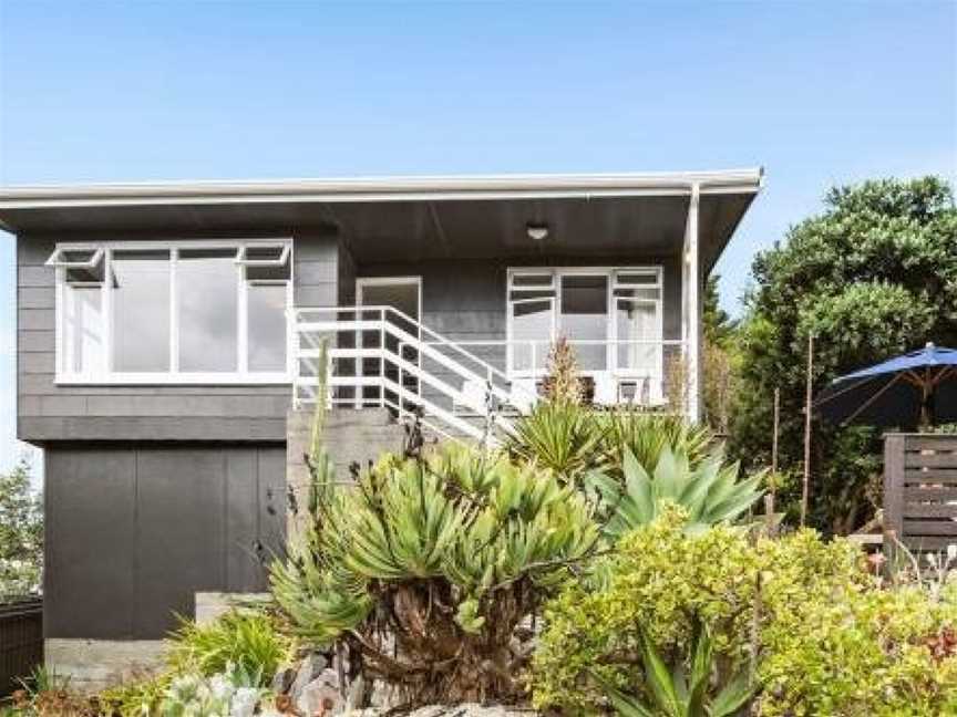 Seaside House - Waikanae Beach Bach, Paraparaumu, New Zealand