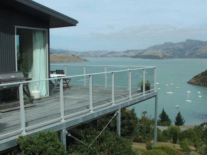 CASS BAY RETREAT, Lyttelton, New Zealand