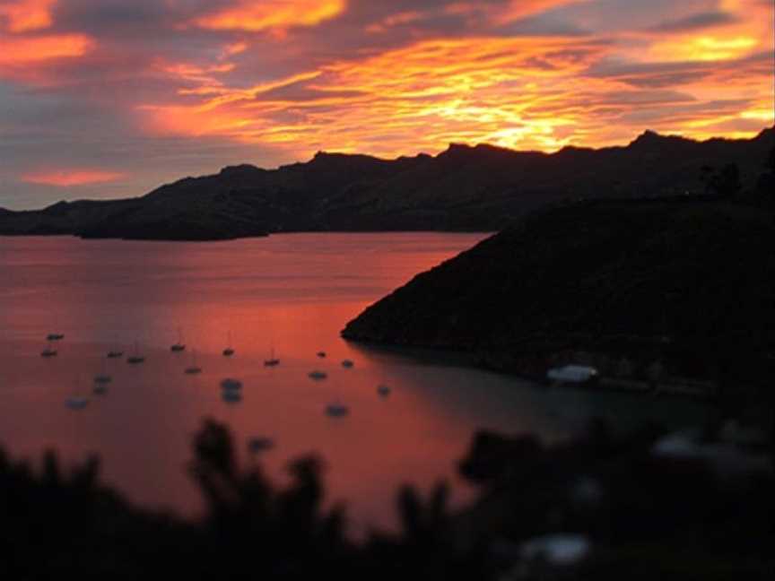 CASS BAY RETREAT, Lyttelton, New Zealand