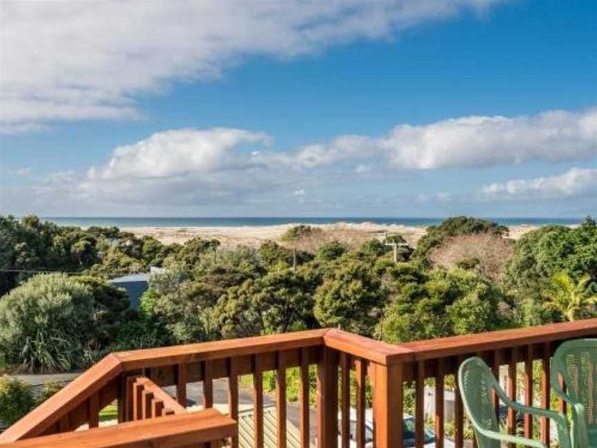 Wine Downtime - Mangawhai Holiday Home, Mangawhai, New Zealand