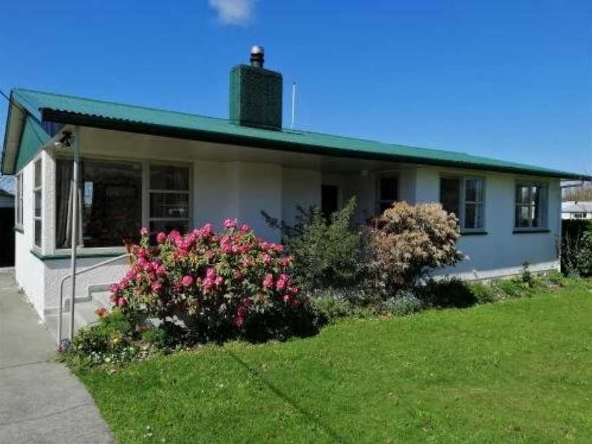 Super Central Cosy Greytown House with Garage, Greytown, New Zealand
