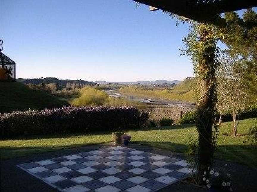 WHINFIELD FARMSTAY - THOMPSON HOSTS, Fernhill, New Zealand