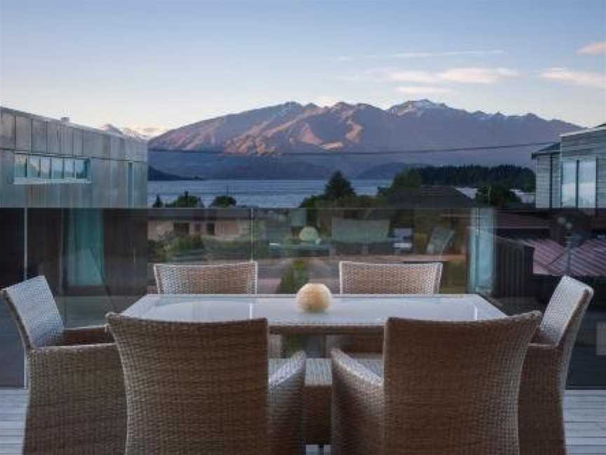 Sothebys' Rental - Waimaori Views, Wanaka, New Zealand