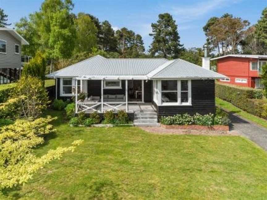 The Lake House Garden - Waitetoko Holiday Home, Kuratau, New Zealand