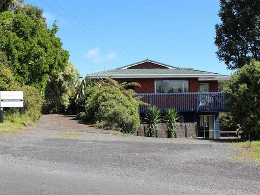 OUR BEACH HOUSE, Raglan, New Zealand