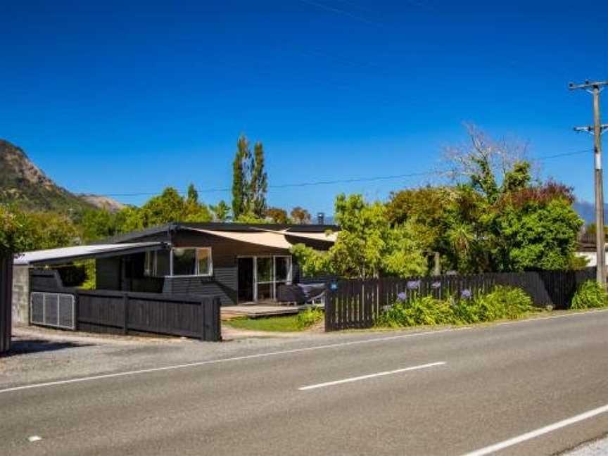 Pukeko Cottage - Pohara Holiday Home, East Takaka, New Zealand