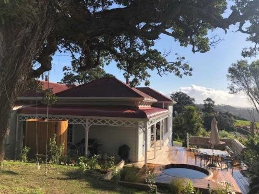 Crescent Villa, Waiheke Island (Suburb), New Zealand