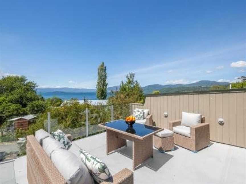 Kuratau Tree Top Views - Kuratau Holiday Home, Kuratau, New Zealand