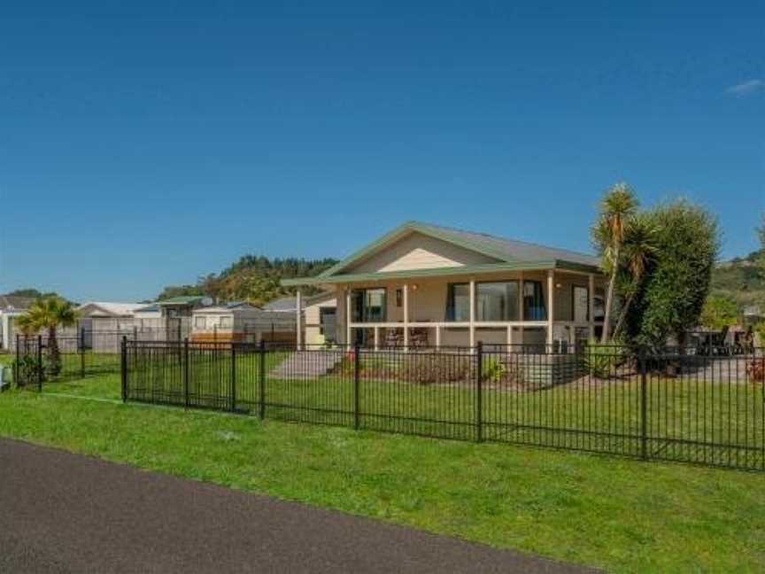 Captain's Cabin - Cooks Beach Holiday Home, Whitianga, New Zealand