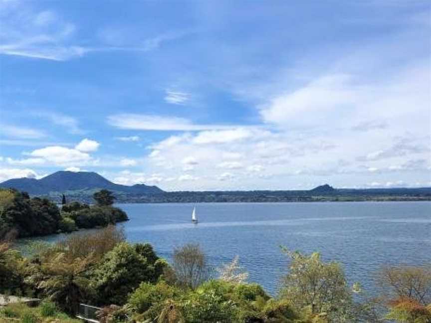 Acacia Haven - Beautiful Lake Views, Taupo, New Zealand
