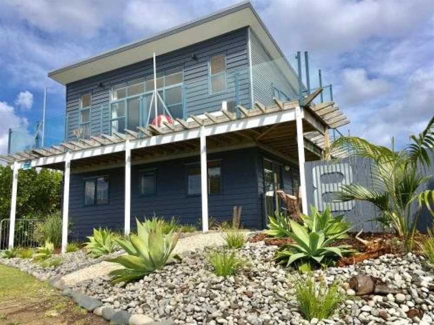 Oceans 8 - Mangawhai Heads Holiday Home, Mangawhai, New Zealand
