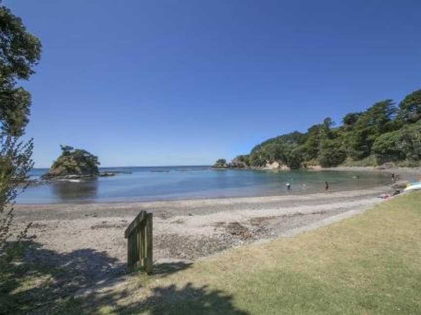 Beachfront Enclosure Bay - Waiheke Unlimited, Waiheke Island (Suburb), New Zealand