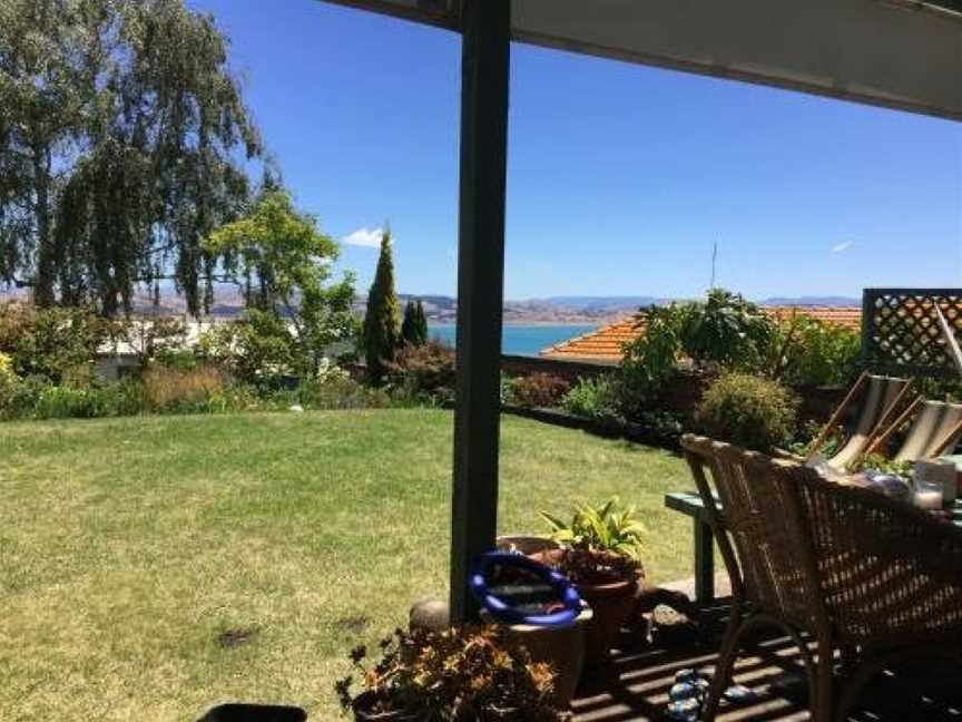 Jacaranda Lodge - Napier Hill Holiday Home, Napier, New Zealand