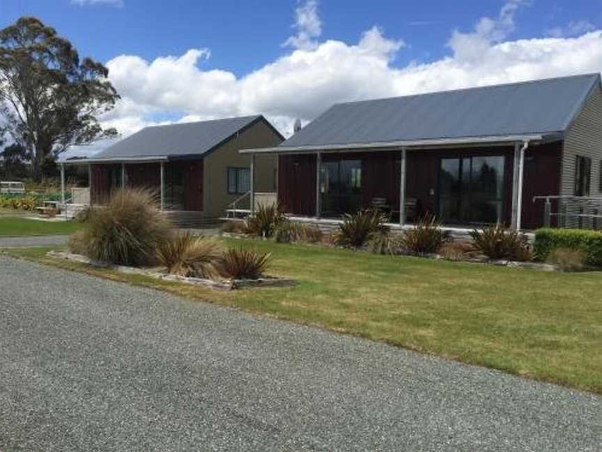 Acheron Cottages, Manapouri, New Zealand