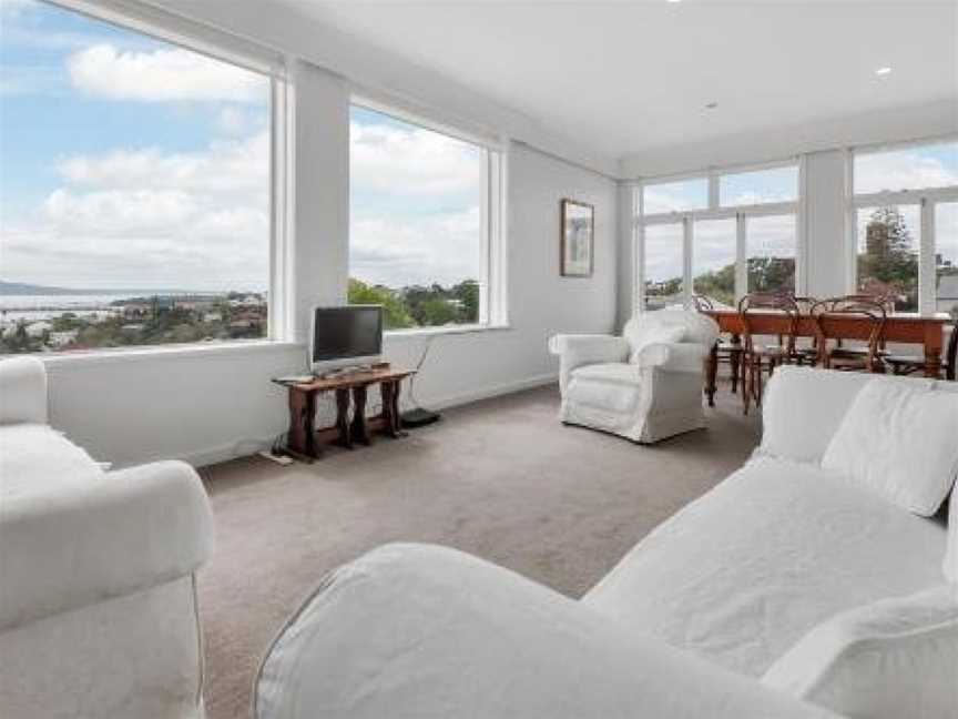 Spacious Sunny Seaview Apartment, Eden Terrace, New Zealand