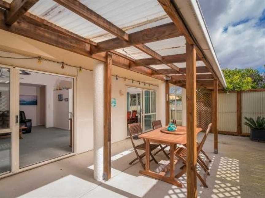 The Bach - Whangamata Holiday Home, Whangamata, New Zealand