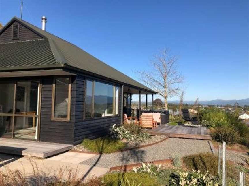 Views over Blenheim - Blenheim Holiday Home, Blenheim (Suburb), New Zealand