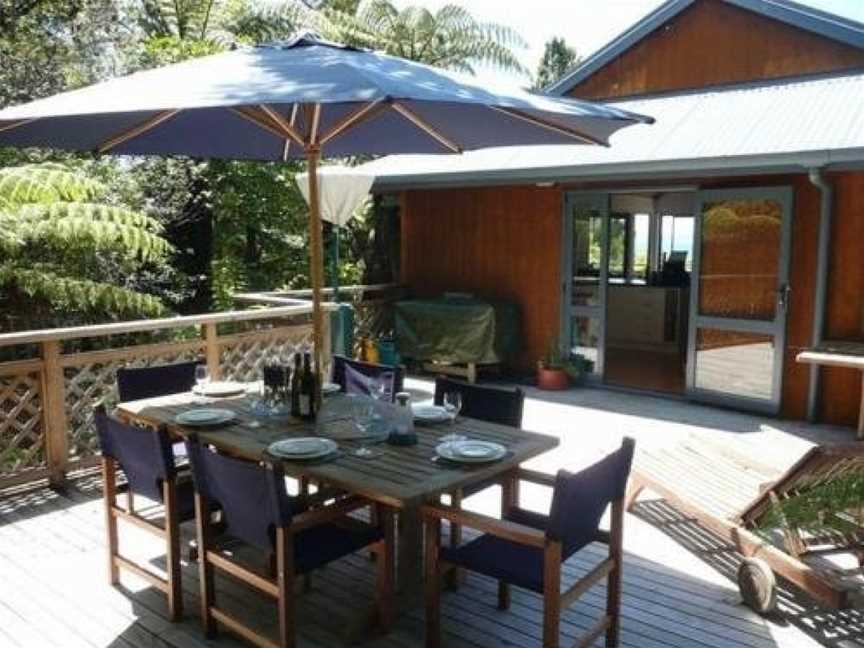 The Lake House - Pukawa Holiday Home, Kuratau, New Zealand