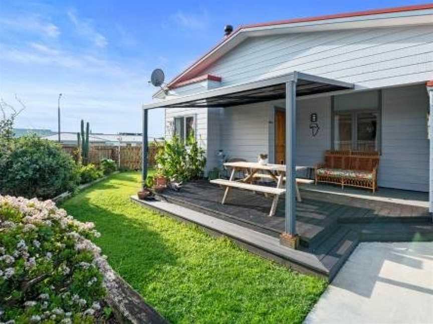 Ekhaya - New Plymouth Holiday Home, Ferndale, New Zealand