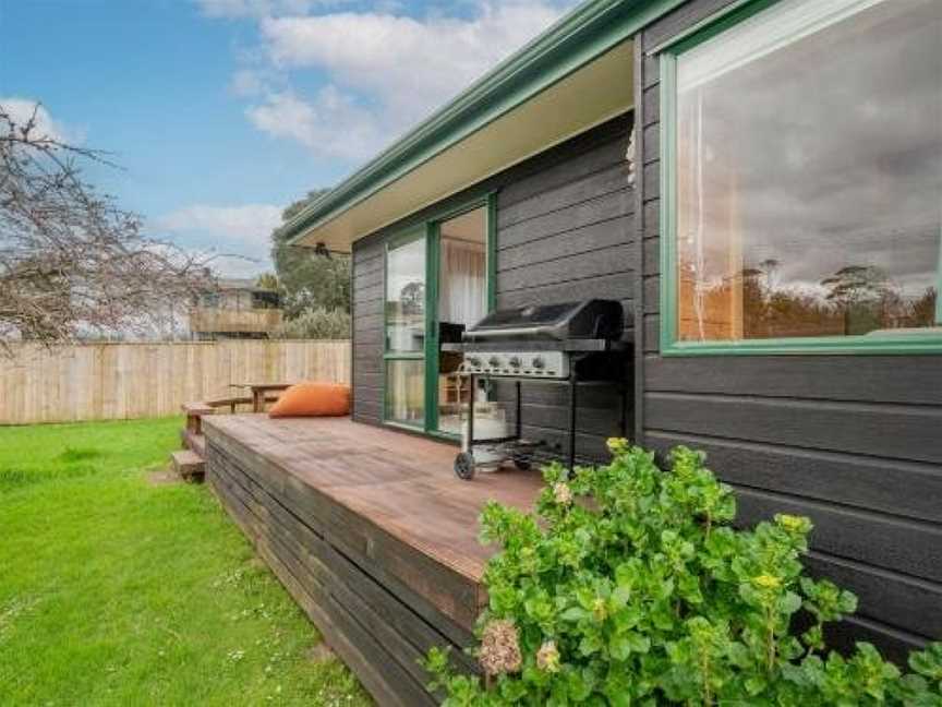 The Greenhouse - Simpsons Beach Holiday Home, Taumarunui, New Zealand