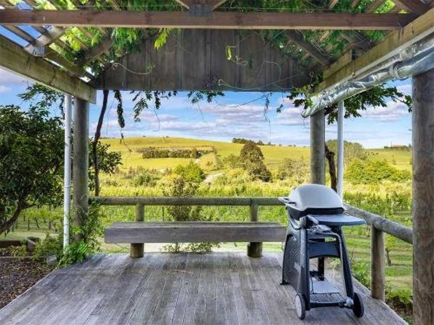 The Nest - Matakana Vineyard Retreat, Highbury (Palmerston North), New Zealand