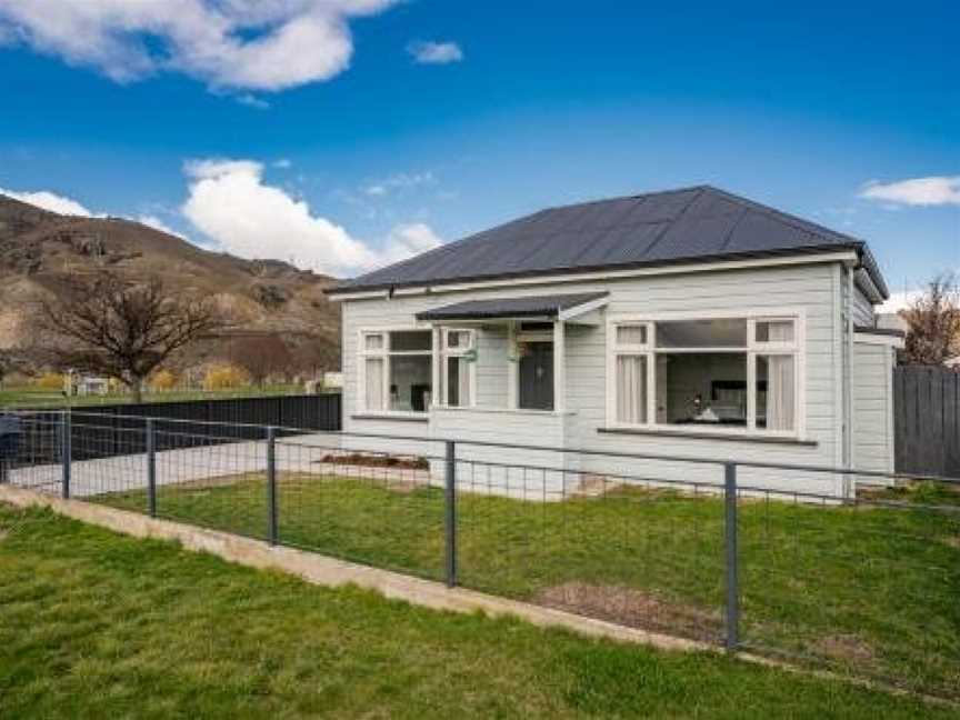 Lake Dunstan Cottage - Cromwell Holiday Home, Cromwell, New Zealand