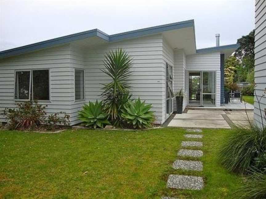Relax at Cooks - Cooks Beach Holiday Home, Hahei, New Zealand