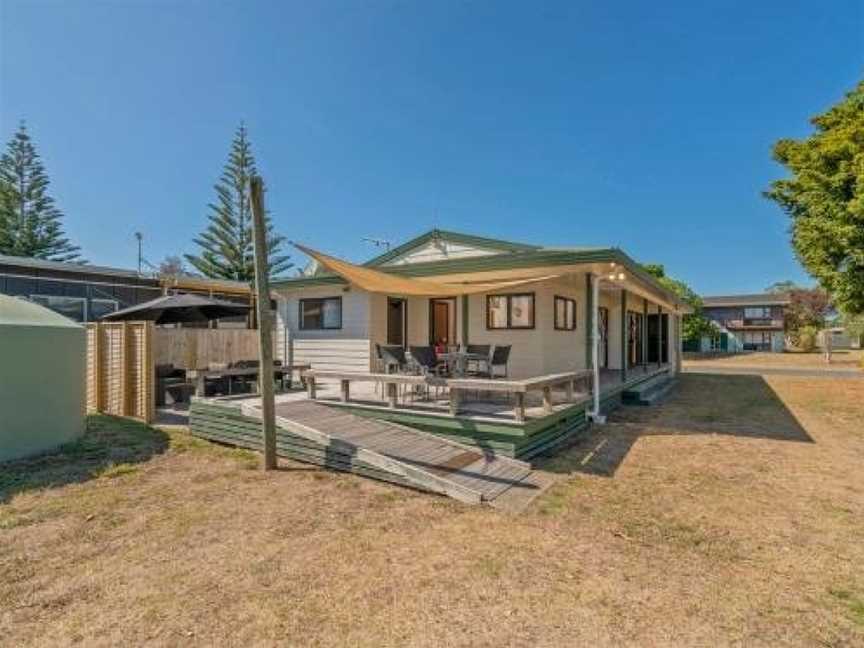 Oyster Bliss - Cooks Beach Holiday Home, Hahei, New Zealand