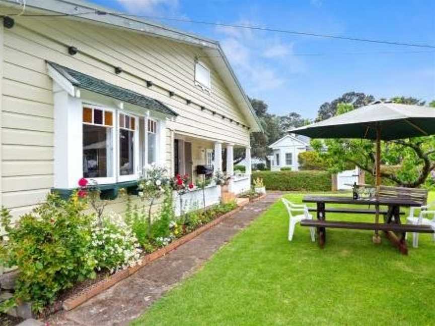 Whare Nui on Rennie - Thames Holiday Home, Thames, New Zealand