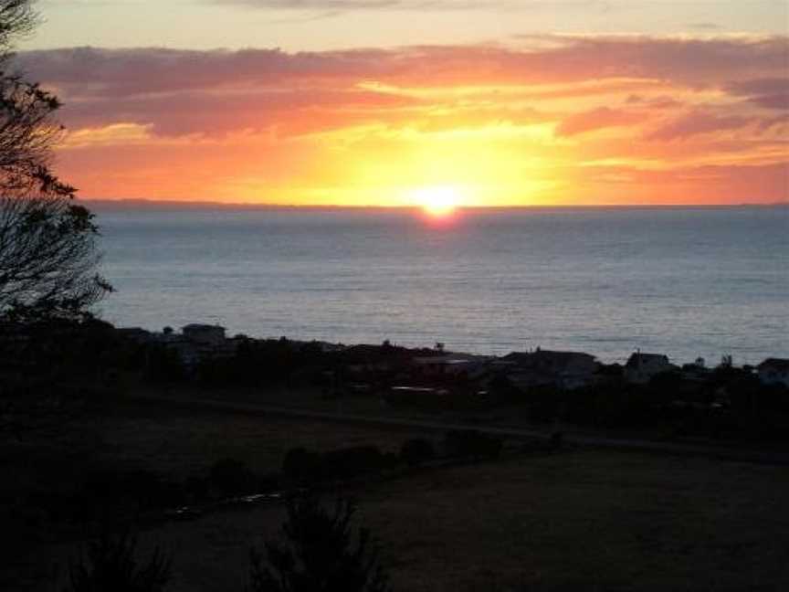 Sol y Mar, Puketapu, New Zealand