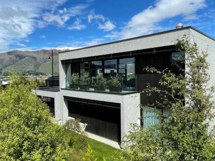 Luxurious Lake and Alpine Views, Wanaka, New Zealand