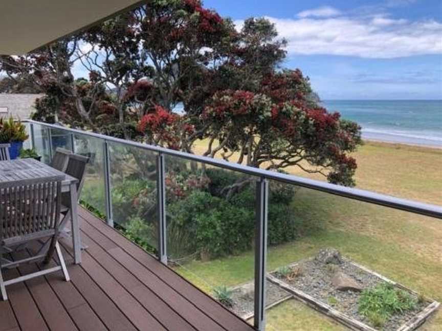 Beachfront Heights - Pauanui Holiday Apartment, Pauanui, New Zealand