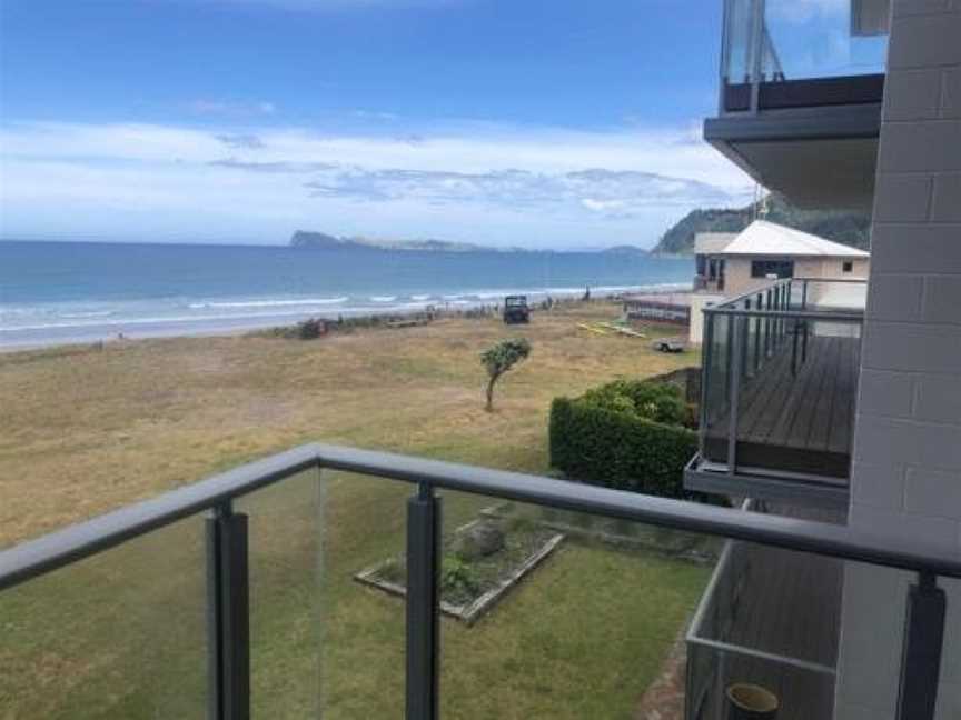 Beachfront Heights - Pauanui Holiday Apartment, Pauanui, New Zealand