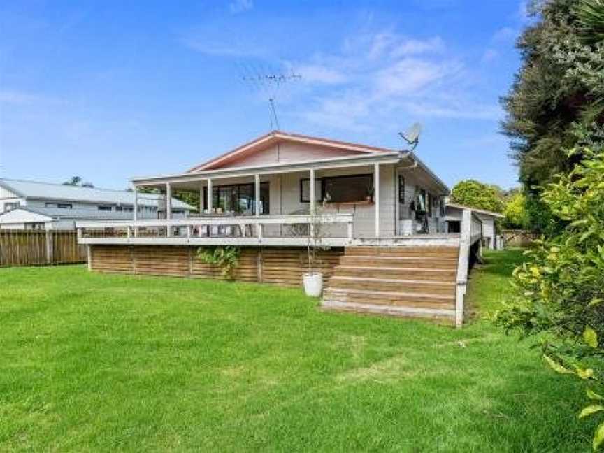 Waimanu Bliss Escape - Point Wells Holiday Home, Matakana, New Zealand