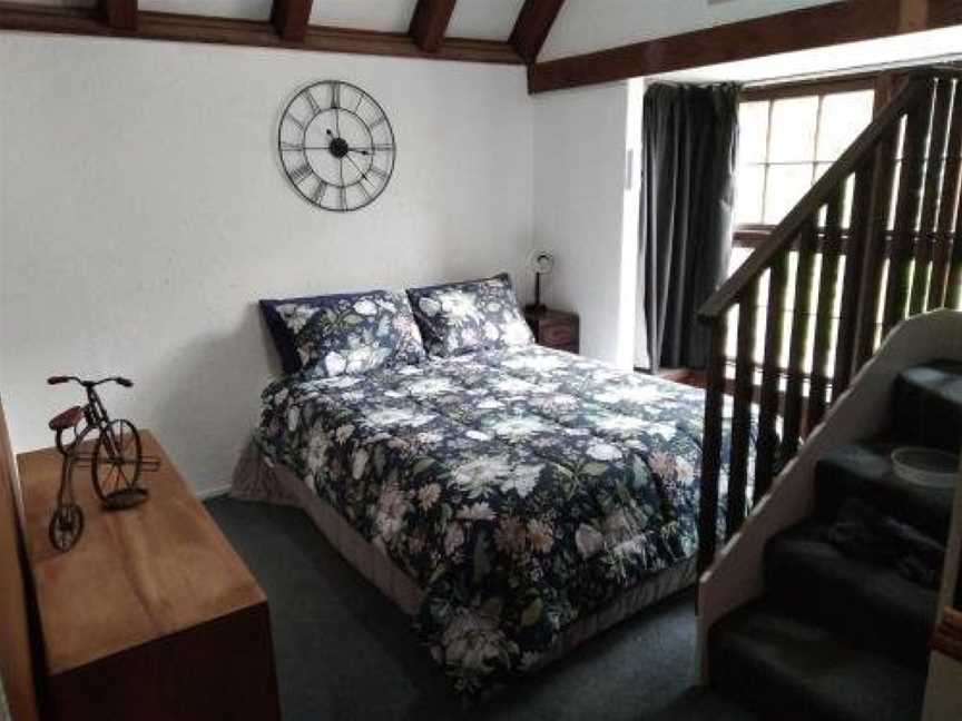 Arden Country House - The Chalet Bed and Breakfast, Bucklands Crossing, New Zealand