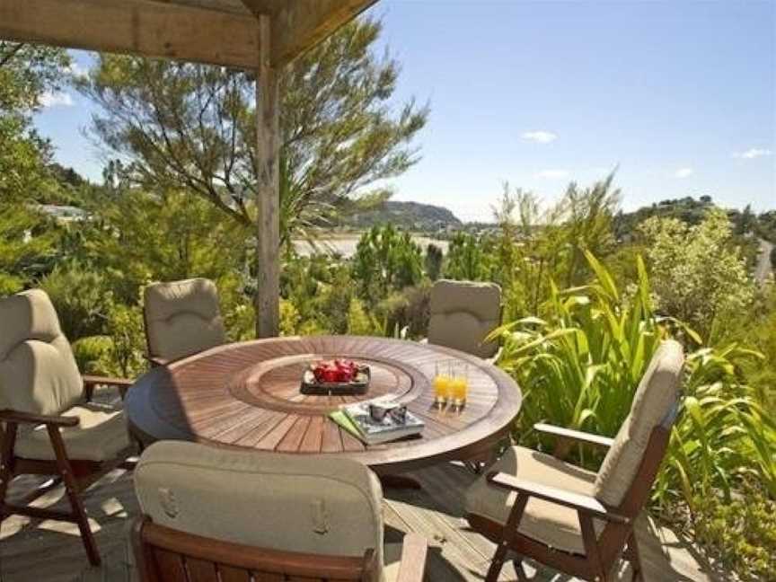 Treetop Oasis - Tairua Executive Holiday Home, Tairua, New Zealand