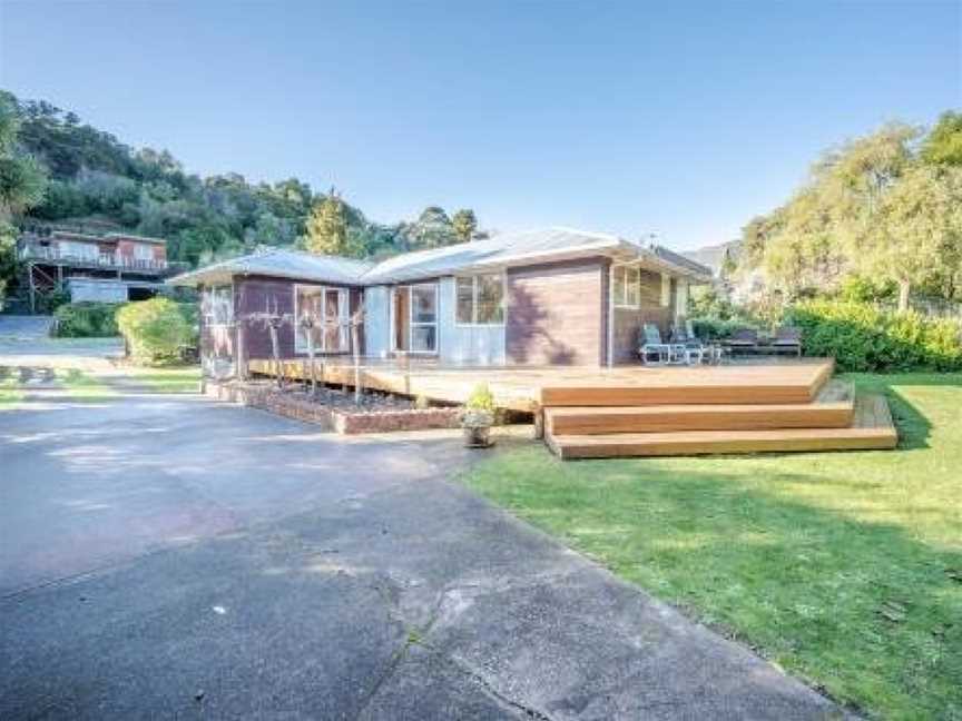 Woodills Wonderland - Akaroa Holiday Home, Akaroa, New Zealand