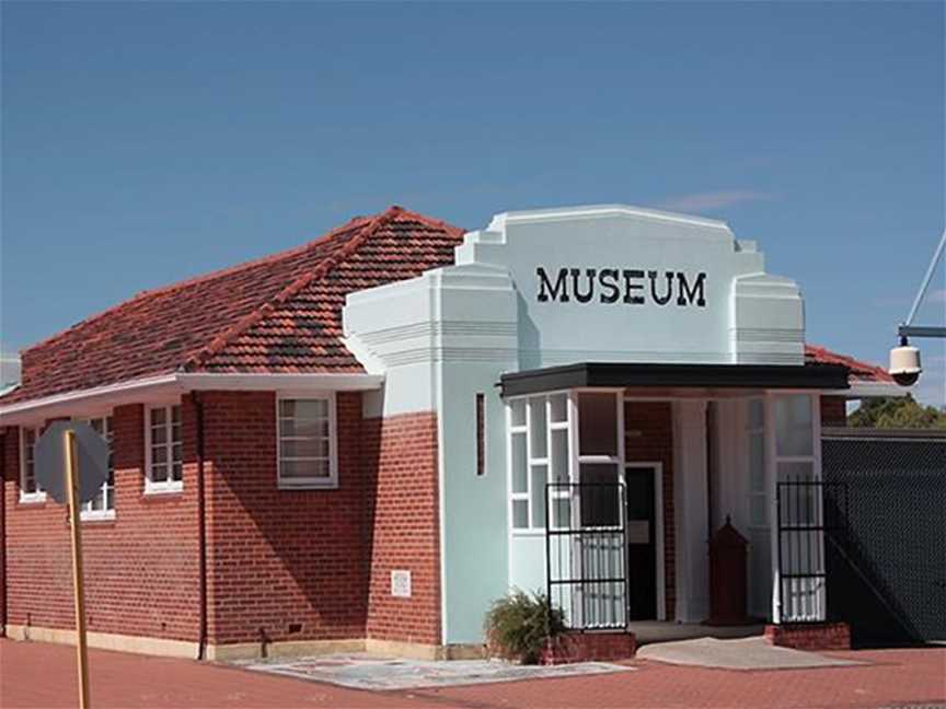Rockingham Museum, Tourist attractions in Rockingham