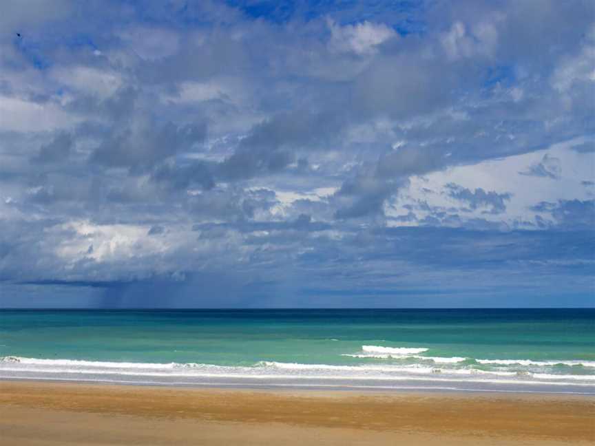Surfing at Cable Beach, Attractions in Cable Beach
