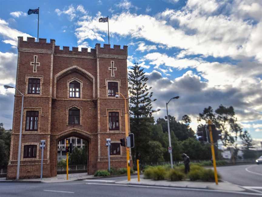 Barracks Arch, Attractions in Perth