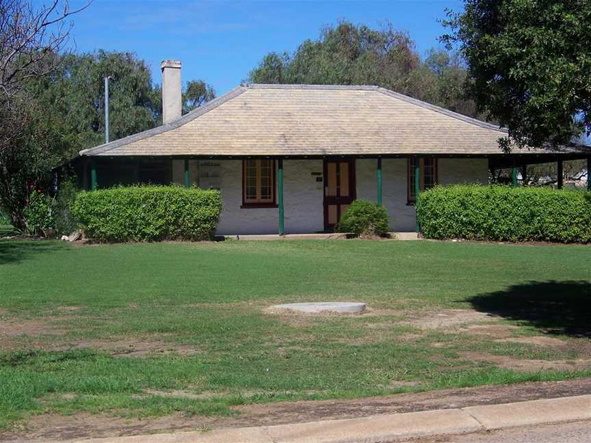 Russ Cottage, Tourist attractions in Port Denison