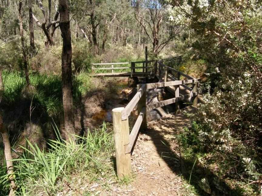 Kitty’s Gorge Walk Trail, Attractions in Jarrahdale